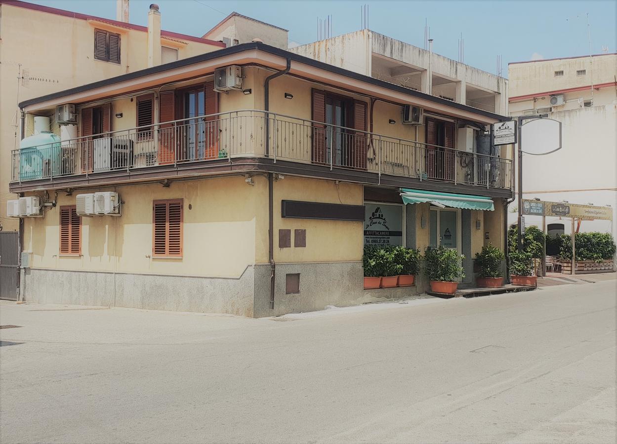La Casa Dei Sogni Hotel Gallico Exterior photo